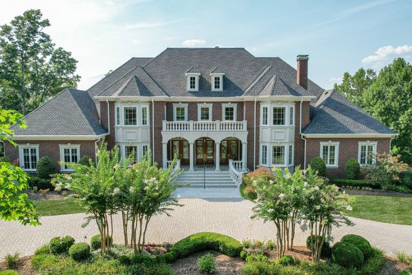 Luxurious Home For Sale In Brentwood Tn